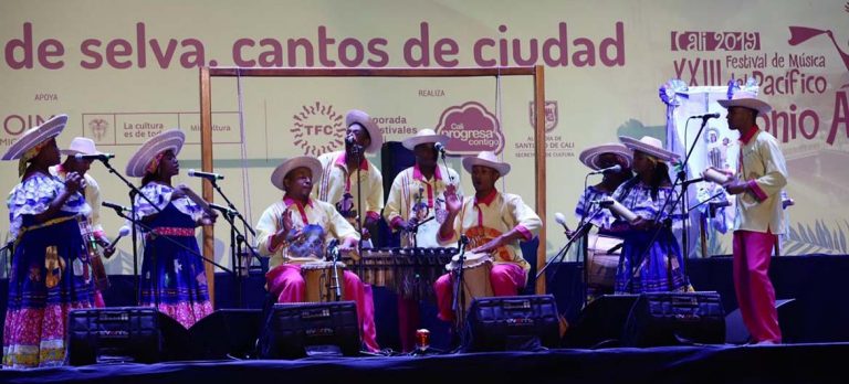 Doce agrupaciones sueñan con el Bombo Golpeador y ser los embajadores de la música del Pacífico colombiano